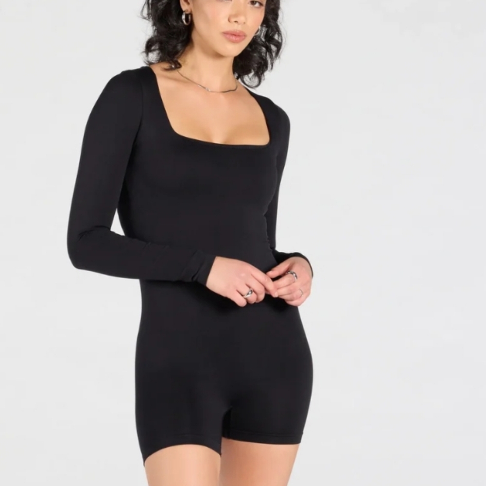 SWS Contour Square Neck 1pc Shorts Bodycon Romper Sz M